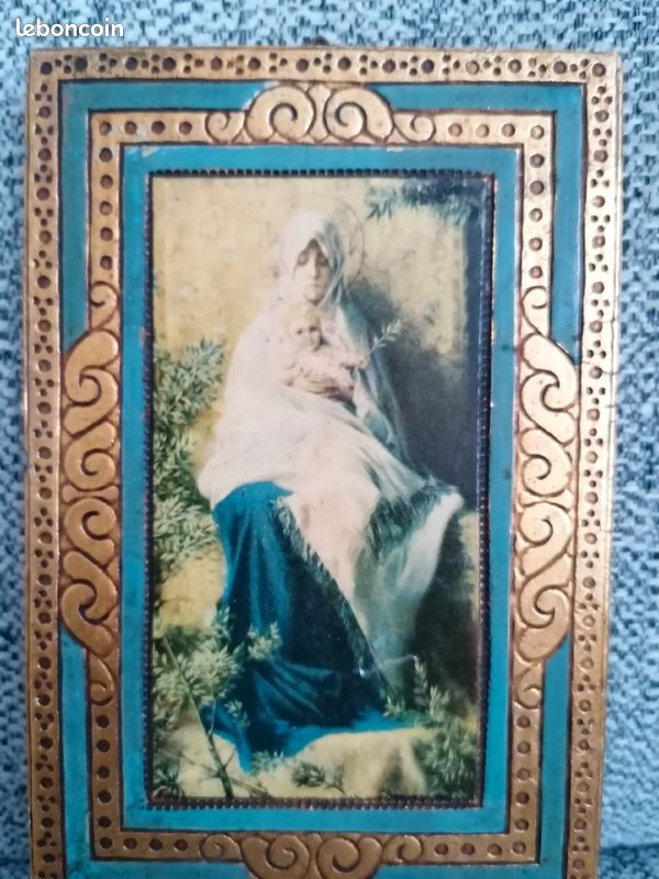 Ancien benitier en bois doré (image 3)