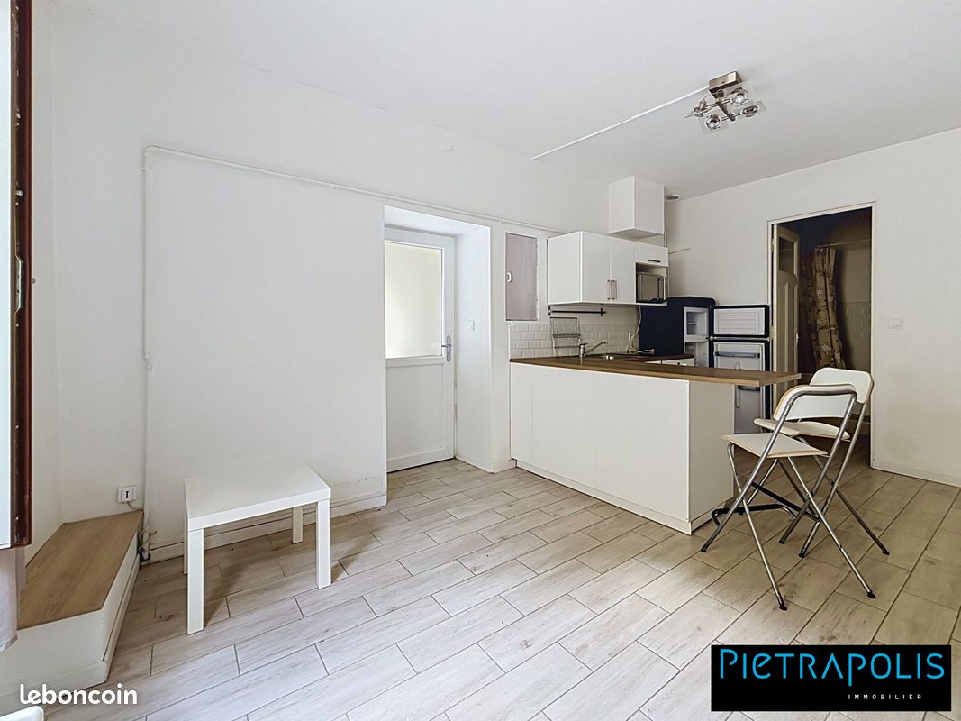 Appartement 3 pièces 53 m² · à Saint-Didier-au-Mont-d'Or · 53 m² · 830 €