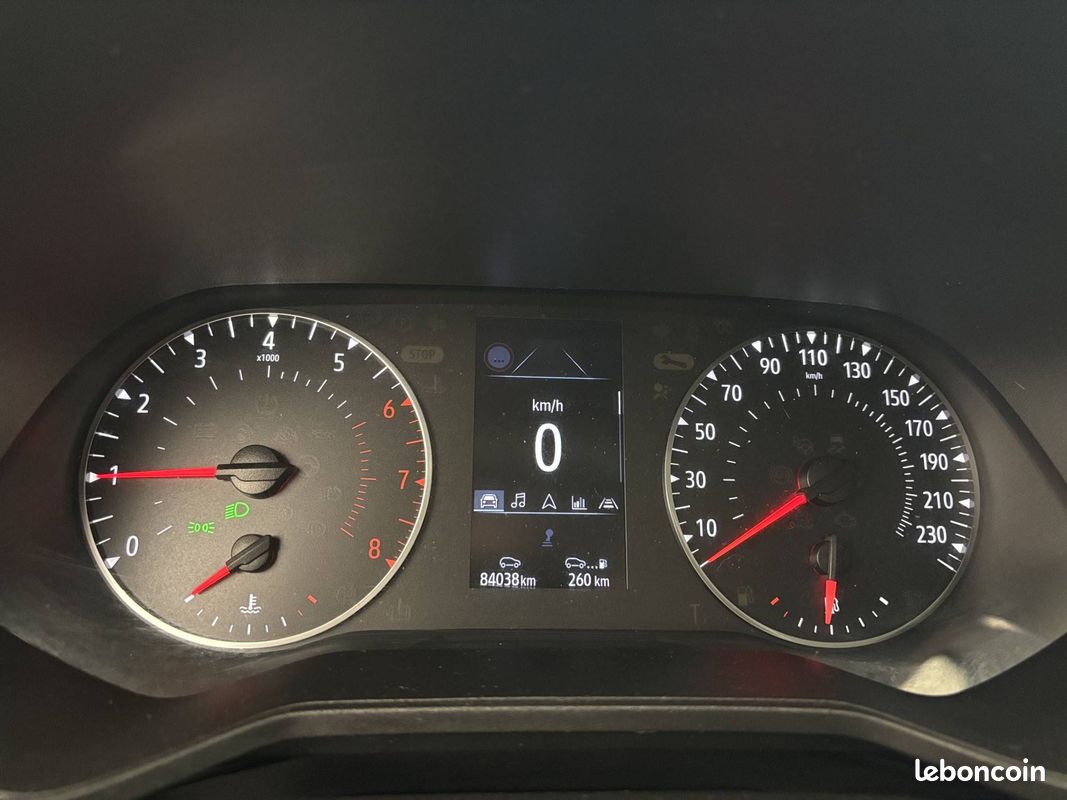 RENAULT Clio TCe 90 - 21 Business (image 17)