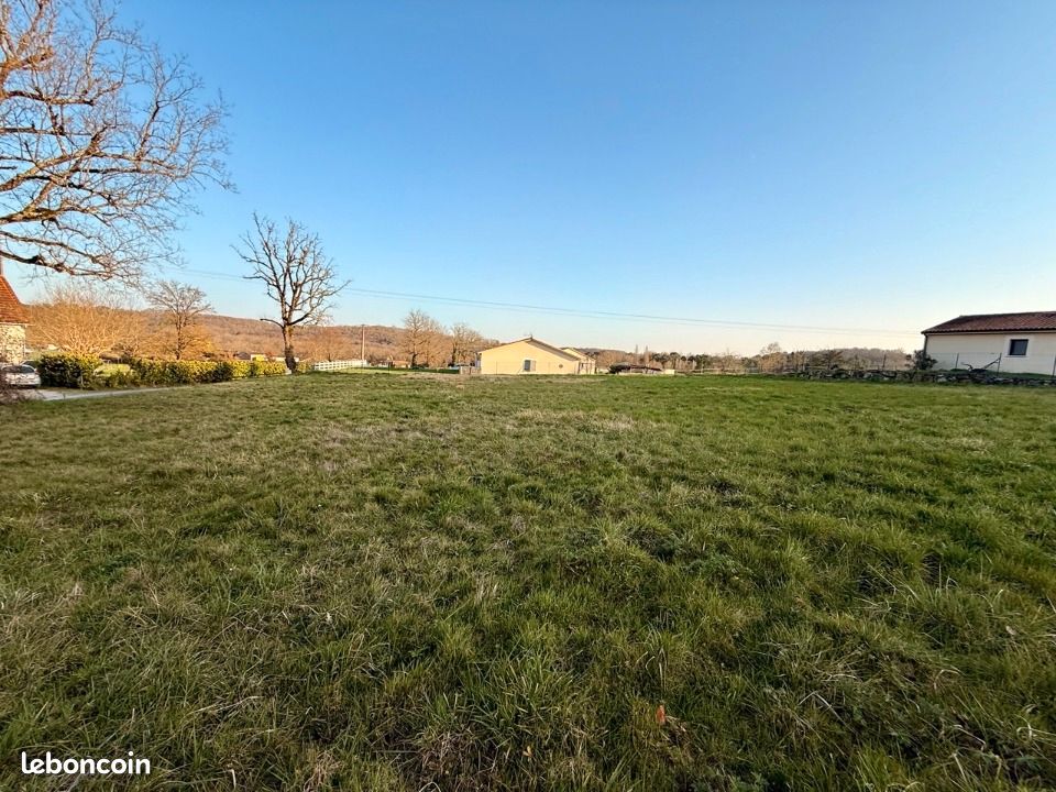 Terrain 1 650 m² Saint Nexans · à Saint-Nexans · 33 000 €