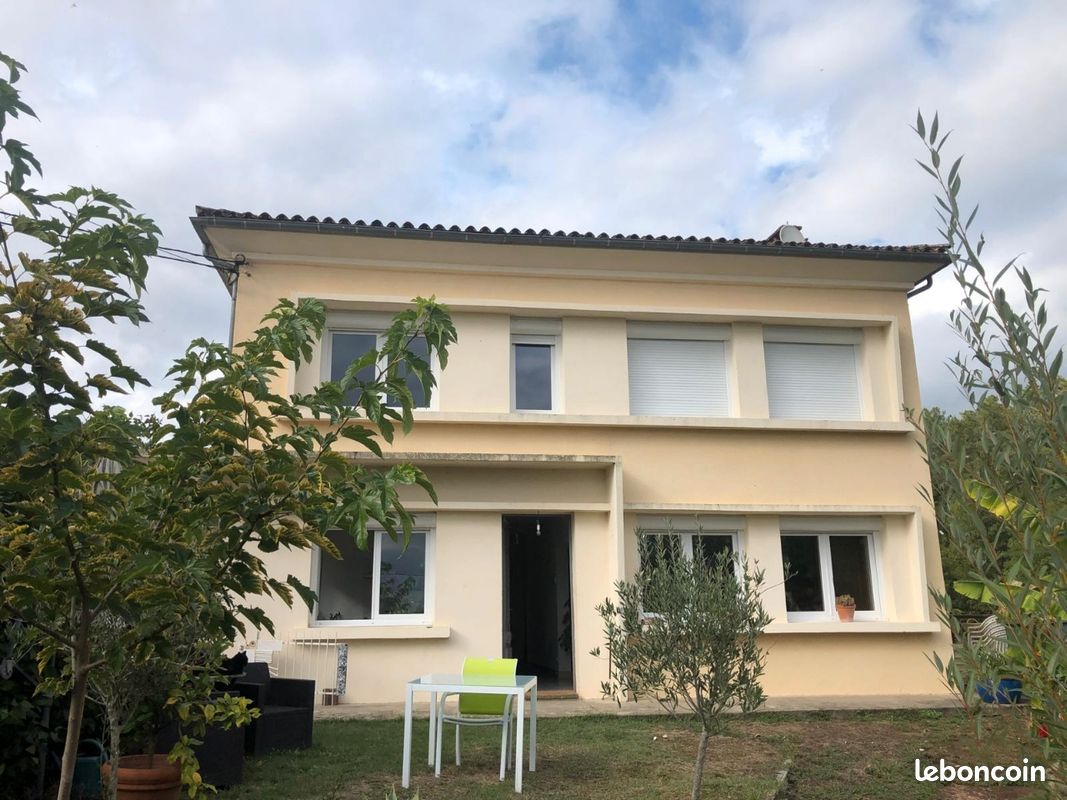 Maison 4 pièces 100 m² · au Fleix · 100 m² · 1 000 €/mois