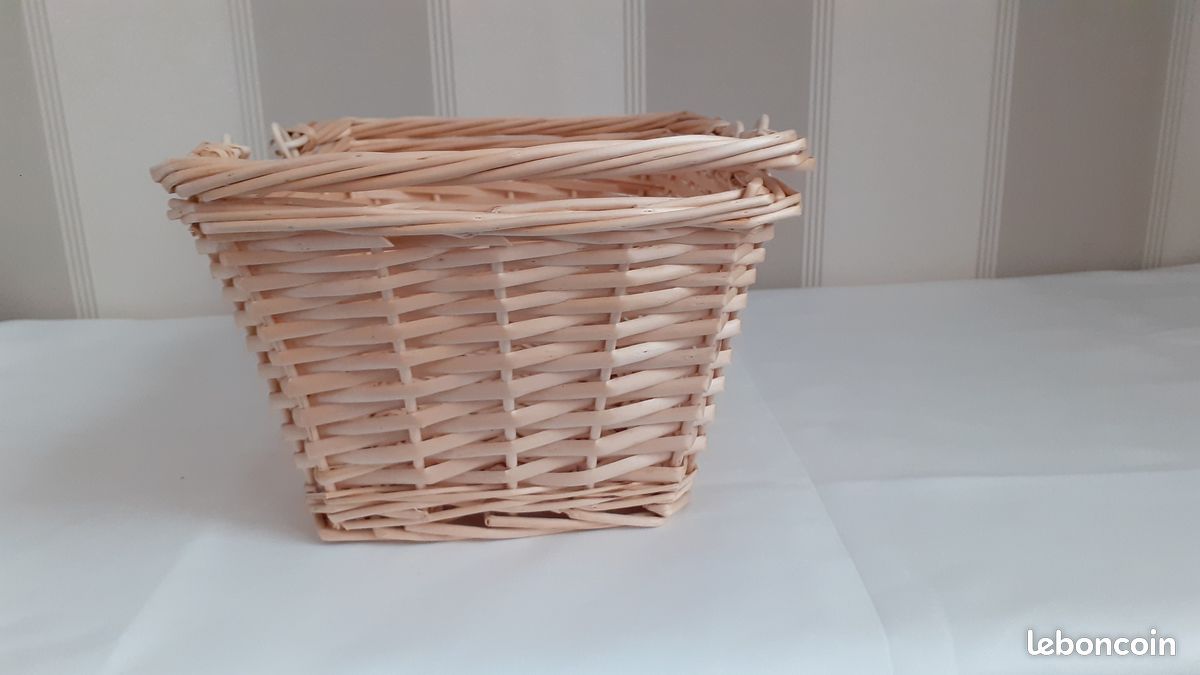Joli panier en osier clair (image 2)