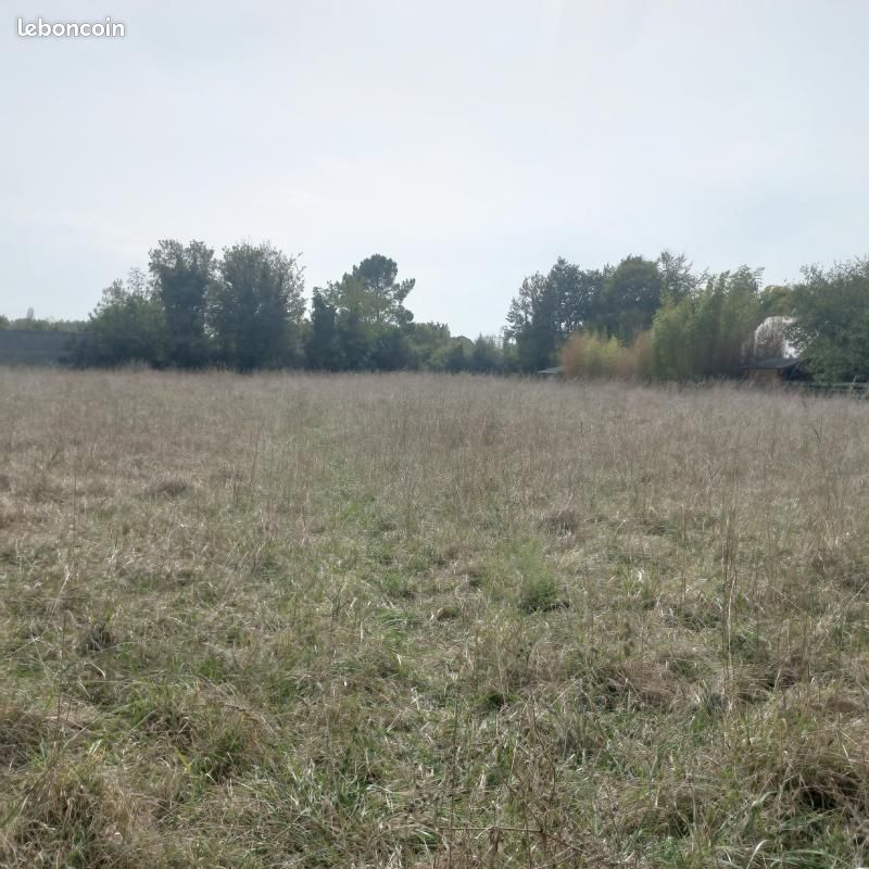 Terrain 447 m² · à Pont-l'Abbé · 79 900 €