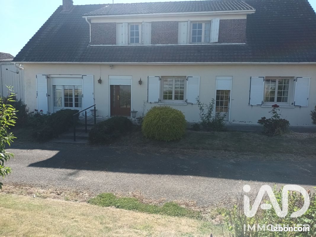 Maison 8 pièces 144 m² · à Sandarville · 144 m² · 258 000 €