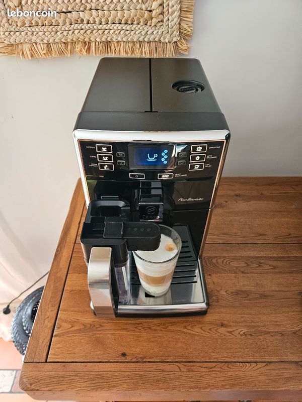 Machine à Expresso Saeco PicoBaristo Deluxe SM5570/10 - Café En Grains - Occasion