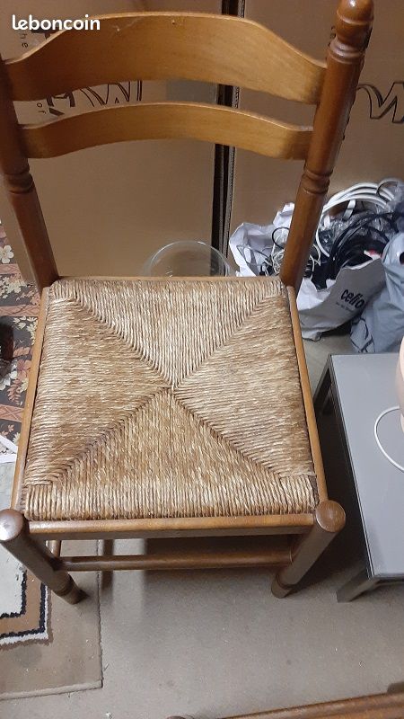 3 chaises (image 1)