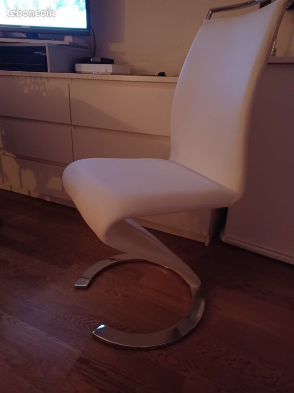 Magnifique Chaise de salon en parfait état à la limite du neuf (image 3)