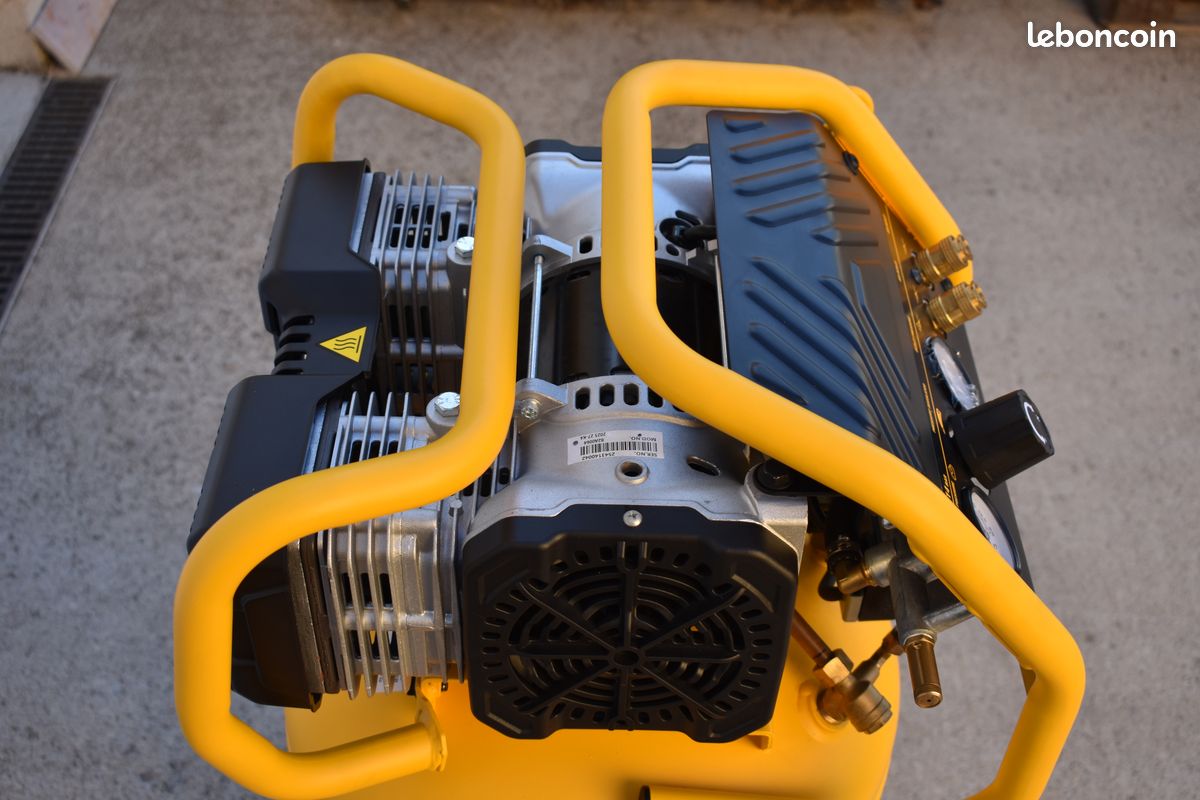 Compresseur dewalt 100L 14bars - Neuf - DISPO DE SUITE (image 3)
