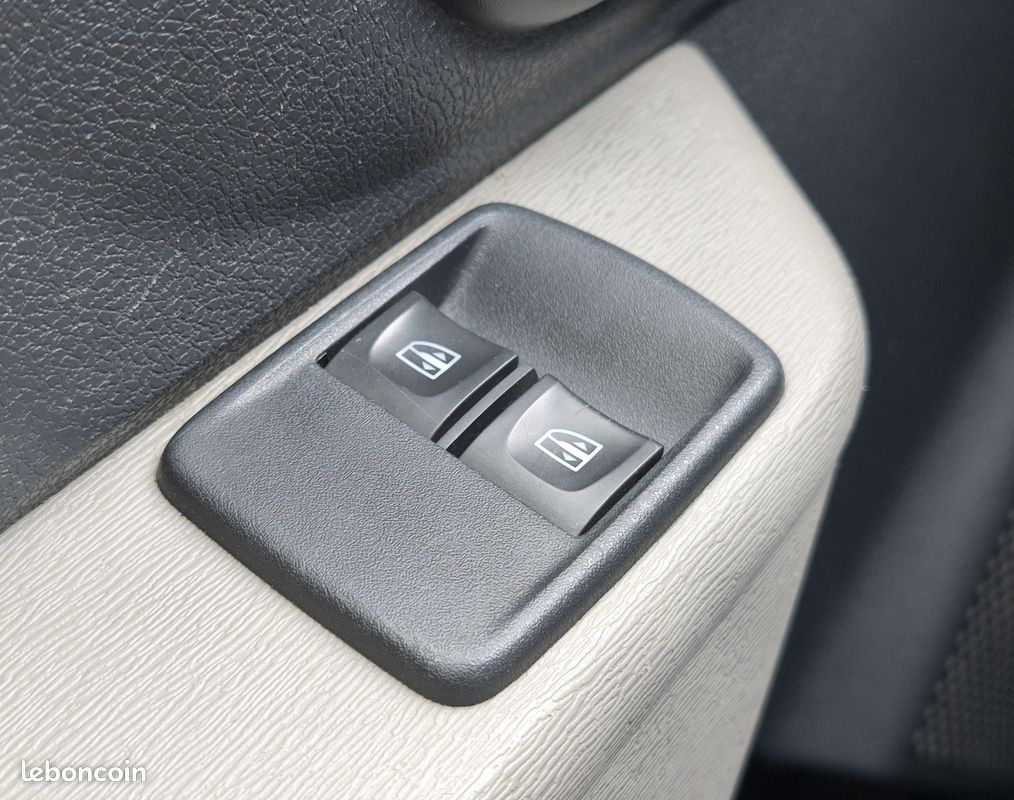 DACIA Lodgy 1.5 dci eco2 90 ch *distribution 2026 OK (image 12)