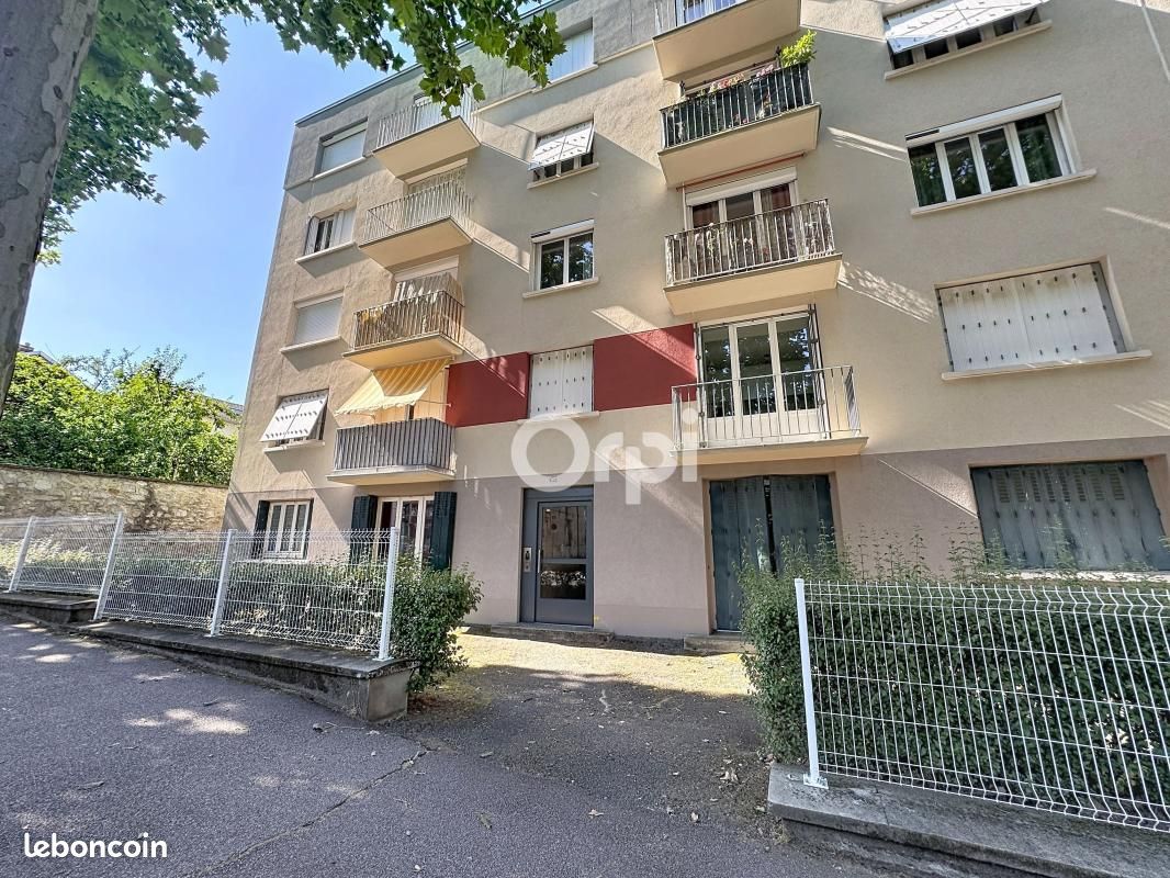 Appartement 3 pièces 57 m² · à Limoges · 57 m² · 66 000 €