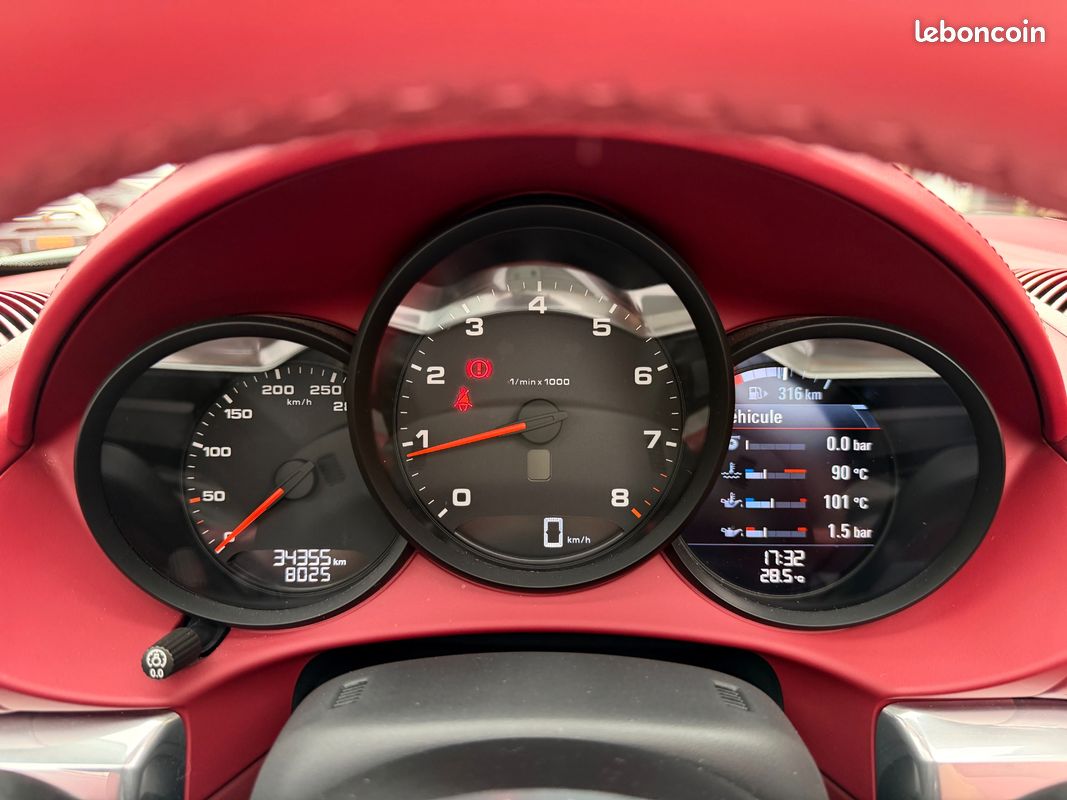 Porsche 718 boxster (982) 2.0 300ch - bvm6 - cuir etendu rouge bordeaux - jantes s 20 pouces - entretiens porsche (image 13)