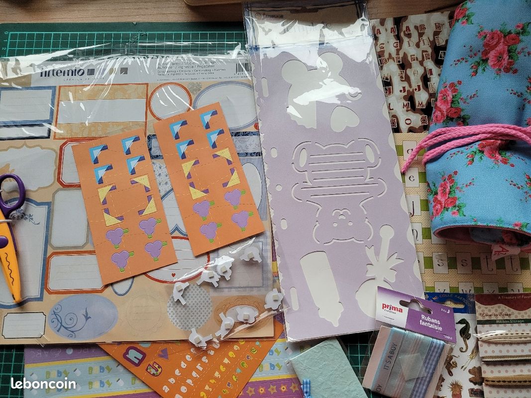 Papiers et alphabets scrapbooking (image 1)