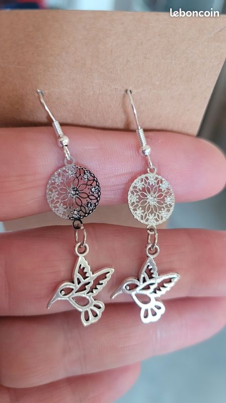 Lot De Bijoux De Mode (boucles D'oreilles + Collier) - Style Classique - Neuf Avec étiquettes - Vendeur USA