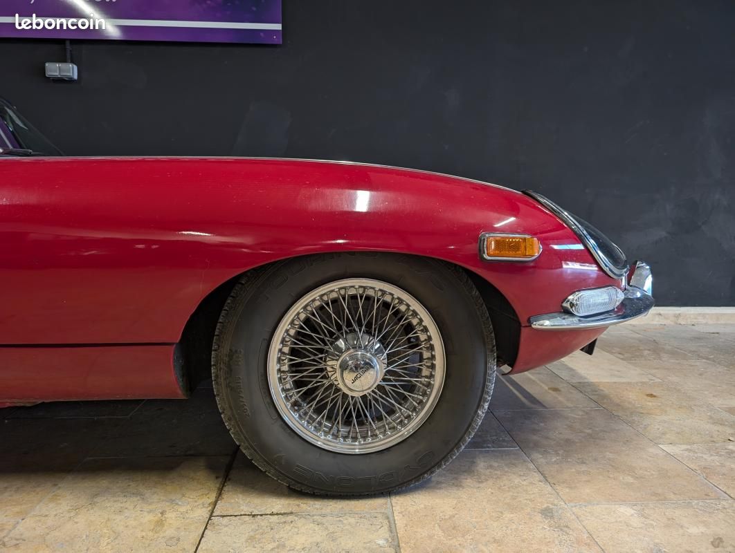 Jaguar E-Type Series 2 4.2 6 cyl en ligne (image 19)