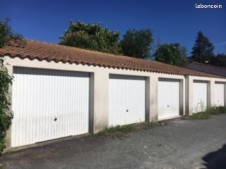 Parking 18 m² · à Rochefort · 18 m² · 100 €/mois