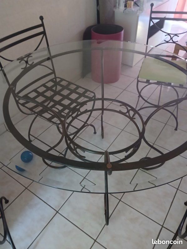 Table (image 1)