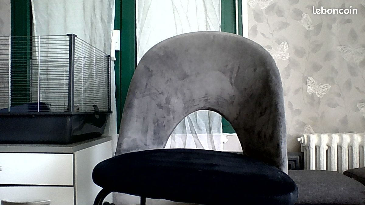 Chaises (image 1)