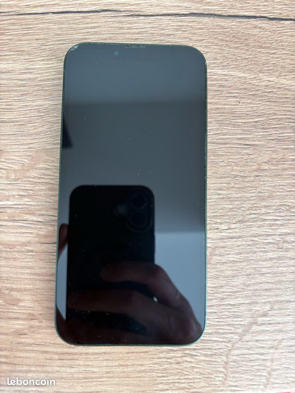 IPhone 13 vert très bon état (image 3)