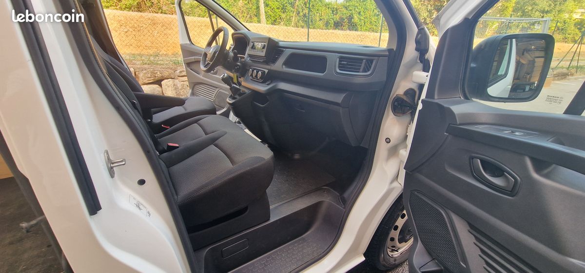 Renault Trafic Fourgon L1H1 Bluedci 130 (image 10)
