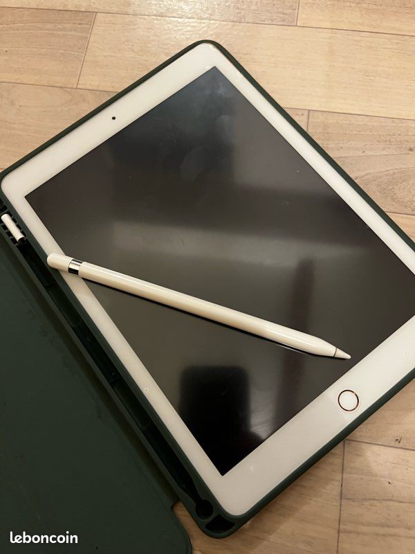 IPad 6e gen 2018 32go WiFi + Apple Pencil 1 (image 3)