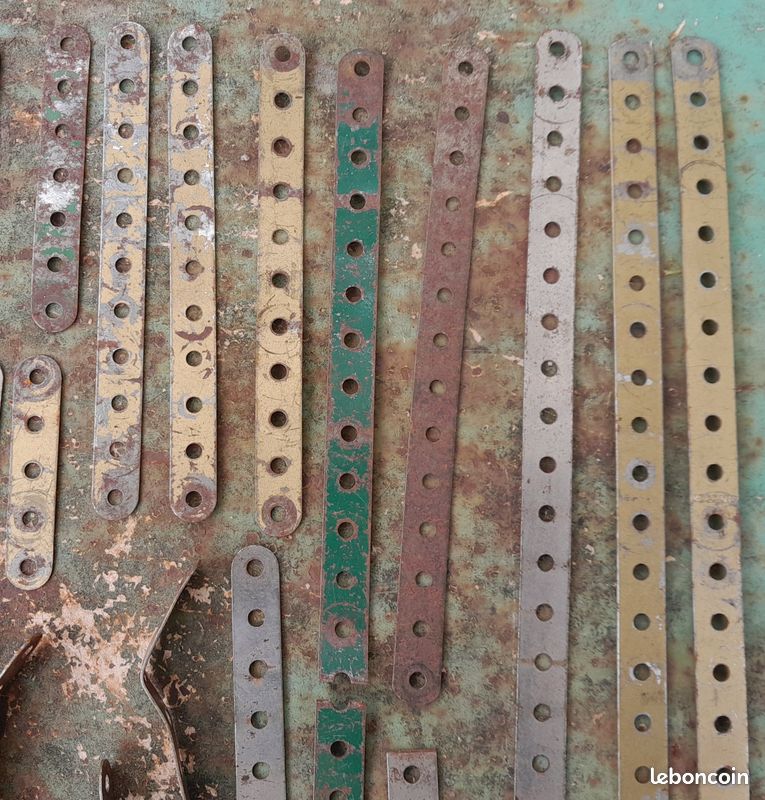 Lot de pièces antiques de Meccano en grand lot - Canada
