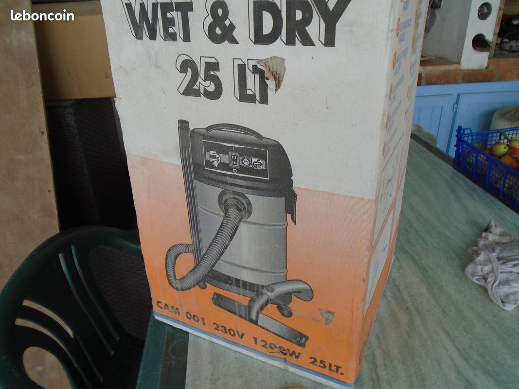 Aspirateur eau et poussiéres (image 2)