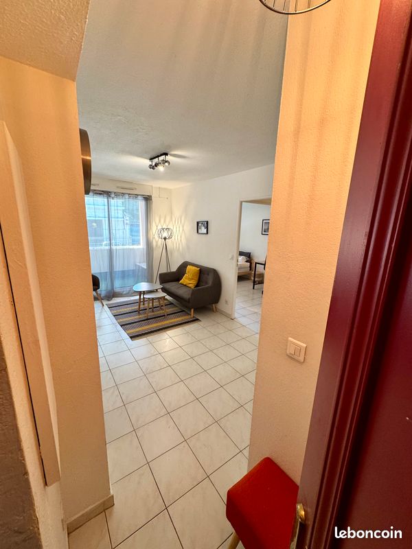 Appartement 2 pièces 33 m² · à Marseille · 32,6 m² · 768 €