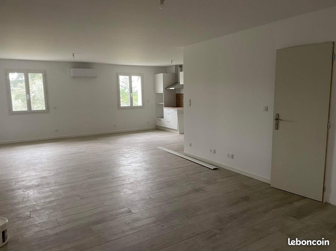 Maison 4 pièces 90 m² · à Valréas · 90 m² · 890 €
