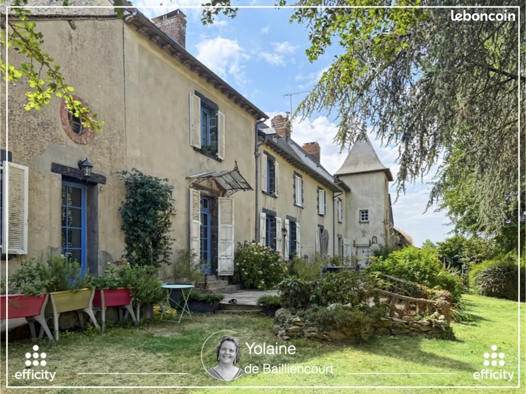 Maison 8 pièces 300 m² · à Val-d'Izé · 300 m² · 499 000 €