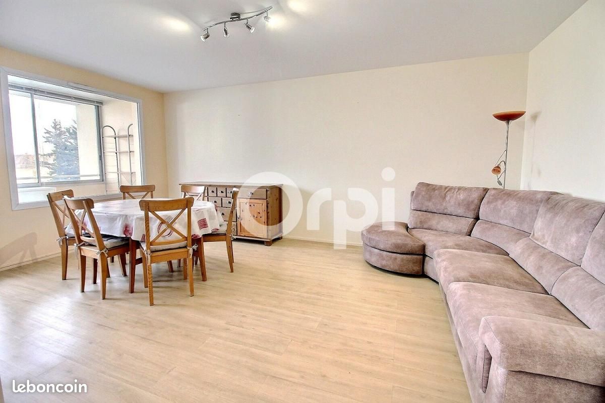 Appartement 3 pièces 66 m² · à Viry-Châtillon · 66 m² · 1 057 €/mois