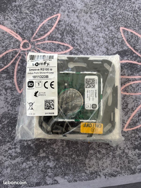 Télécommande Somfy IO Pure Shine SMOOVE RS100 - Référence 1811323B - Neuf (stocké)