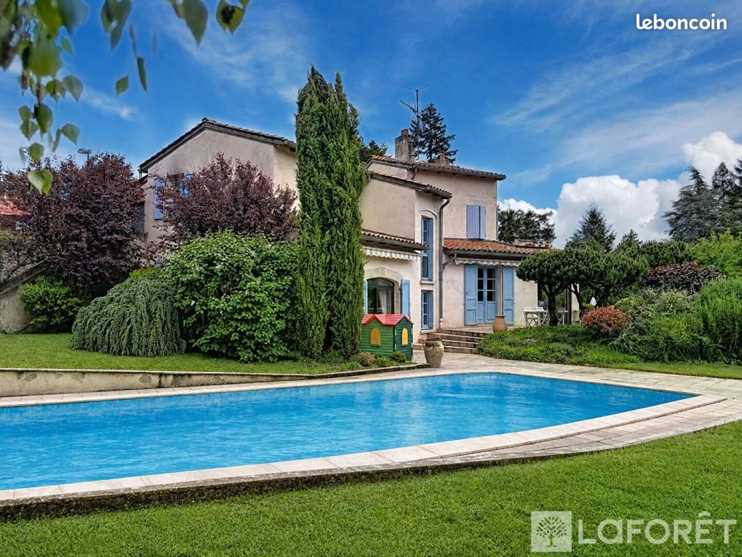 Maison 7 pièces 173 m² · à Espaly-Saint-Marcel · 173 m² · 449 000 €