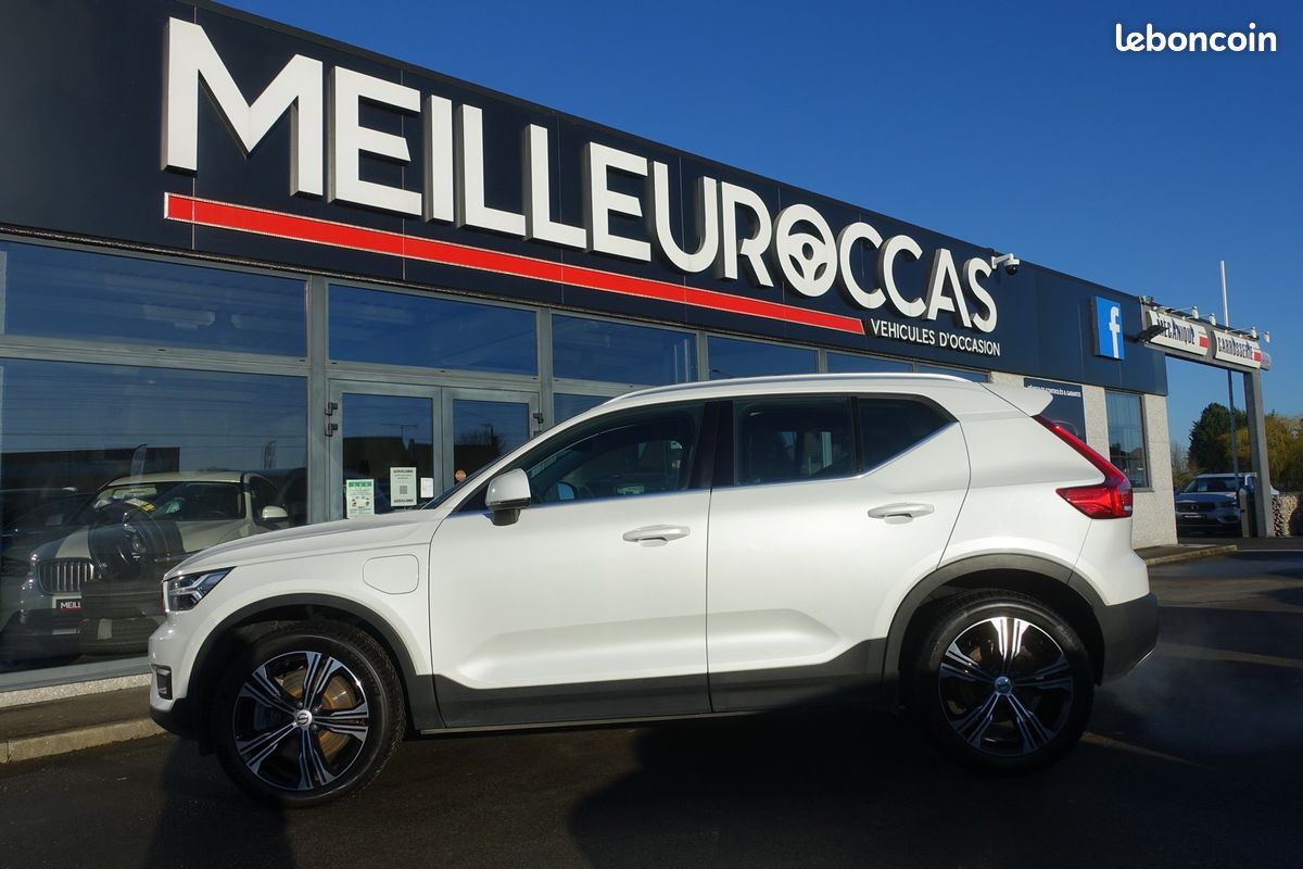 XC40 T4 Hybride Rechargeable Geartronic Inscription 211ch Cuir sport/Gps Europe/Carplay/Accès confort/Régulateur/1*Main/Garantie 12 mois (image 2)