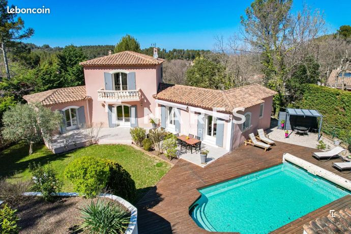 Villa 5 pièces 180 m²