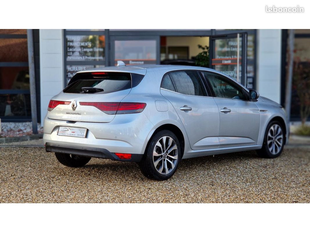RENAULT MEGANE Mégane 1.5 Blue dCi - 115 2023 IV BERLINE Evolution PHASE 2 (image 10)