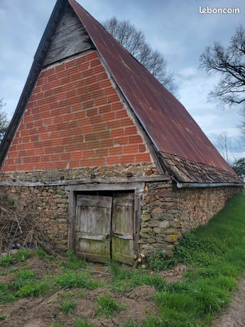 Ancienne étable avec grange