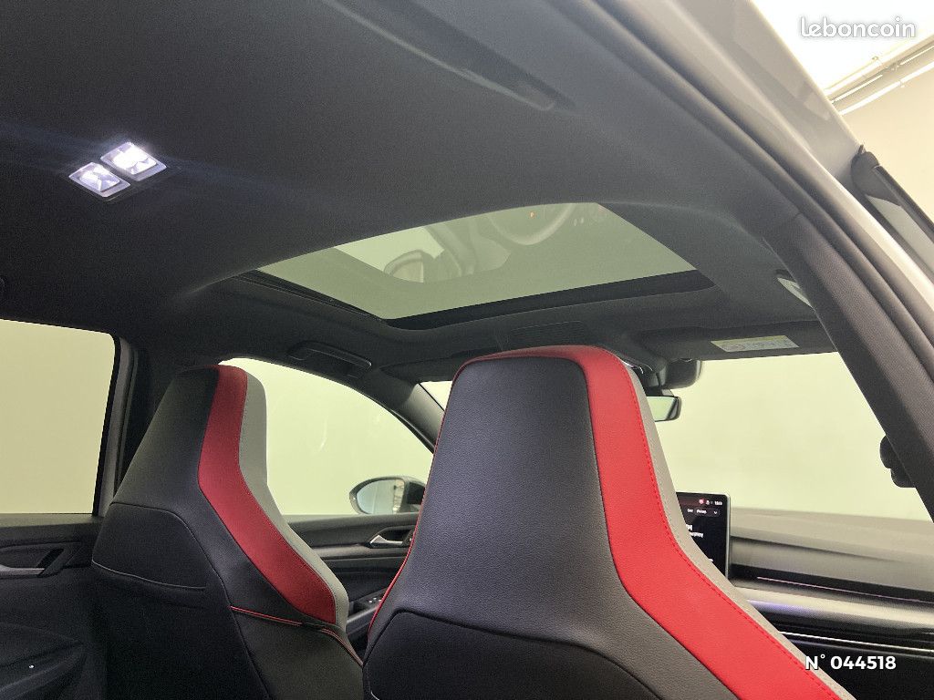 Volkswagen Golf 2,0 TSI GTI Clubsport DSG7 + Garantie 5 Ans ou 100000 KLMS + TOIT OUVRANT (image 27)