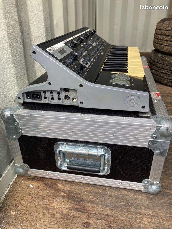 Moog Little Phatty Stage 2 (image 4)