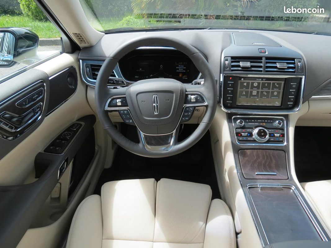 Lincoln Continental Reserve 2017 (image 3)