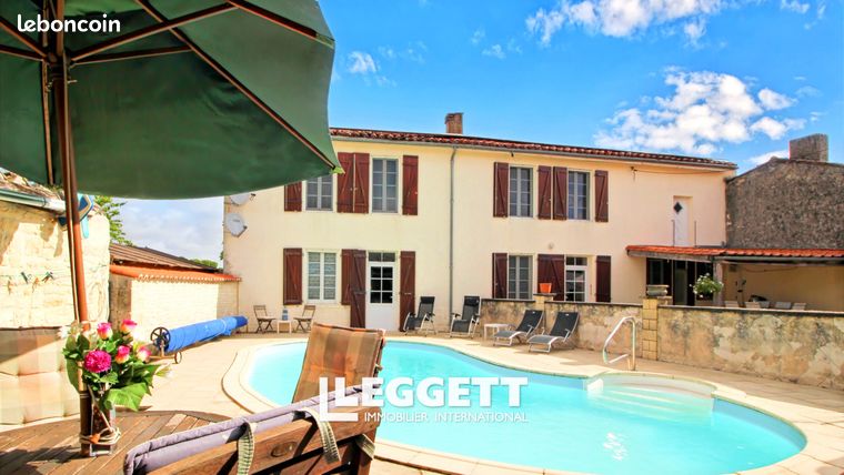 Maison 10 pièces 285 m²