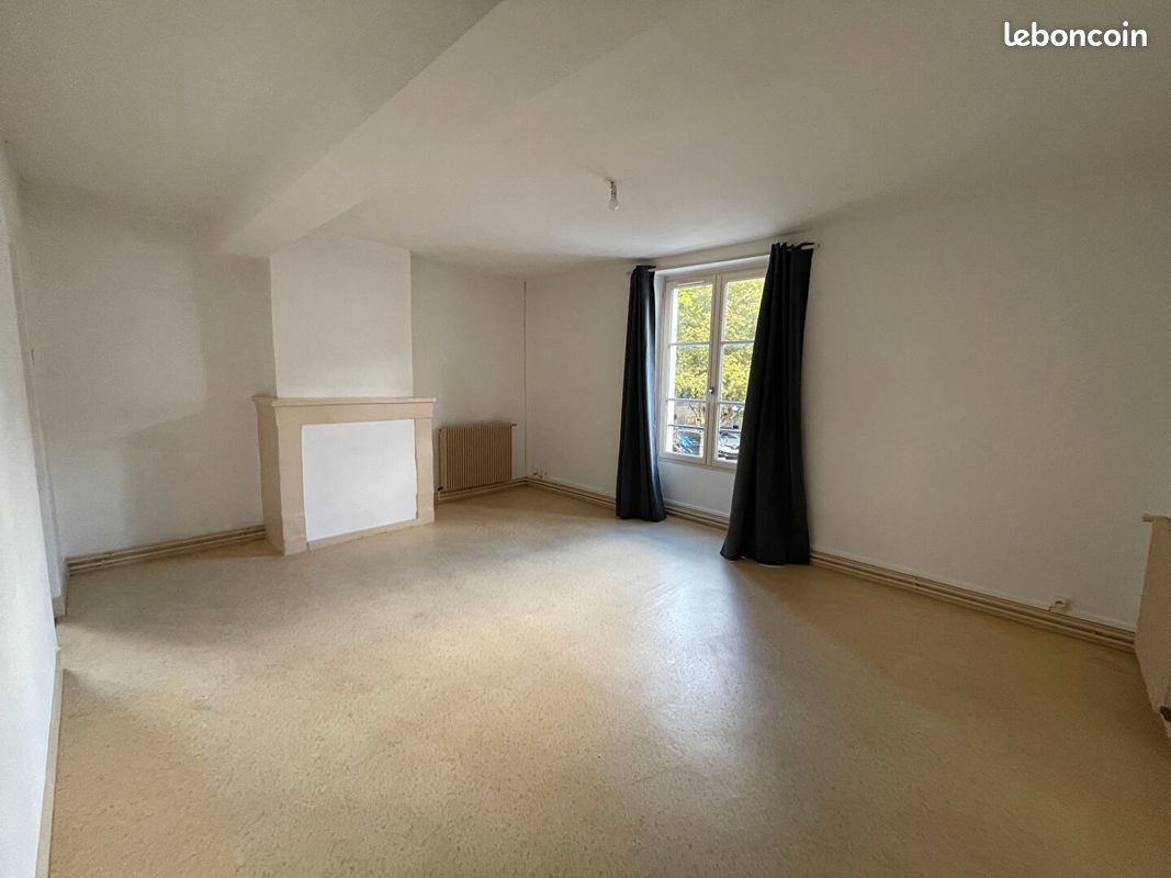 Appartement 3 pièces 62 m² · à La Ferté-Bernard · 62 m² · 460 €