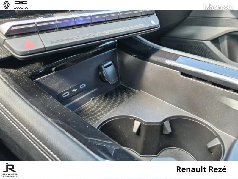 Renault Austral 1.2 E-Tech full hybrid 200ch Iconic (image 20)