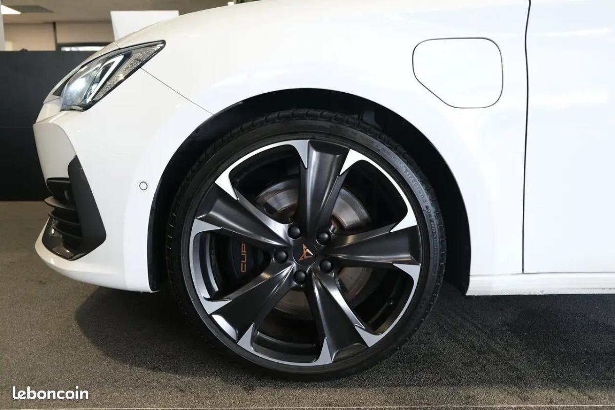 Cupra Leon SPORTSTOURER 1.4 E-HYBRID VZ 245PK PANORAMIQUE SUPERSPORT 245 CH AVANT BVA - CAMÉRA D'... (image 17)
