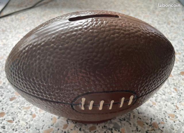 TIRELIRE EN FORME DE BALLON DE FOOTBALL AMERICAIN (ou de RUGBY) (image 1)