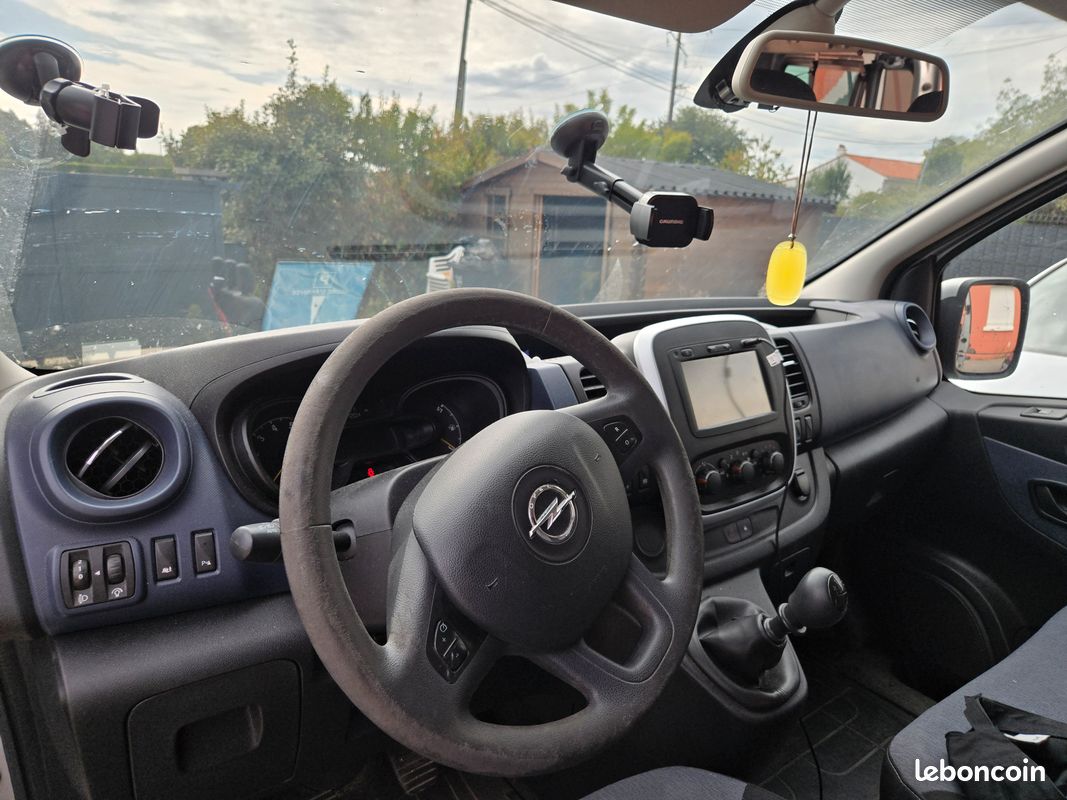 Opel vivaro bi turbo 9 places (image 6)