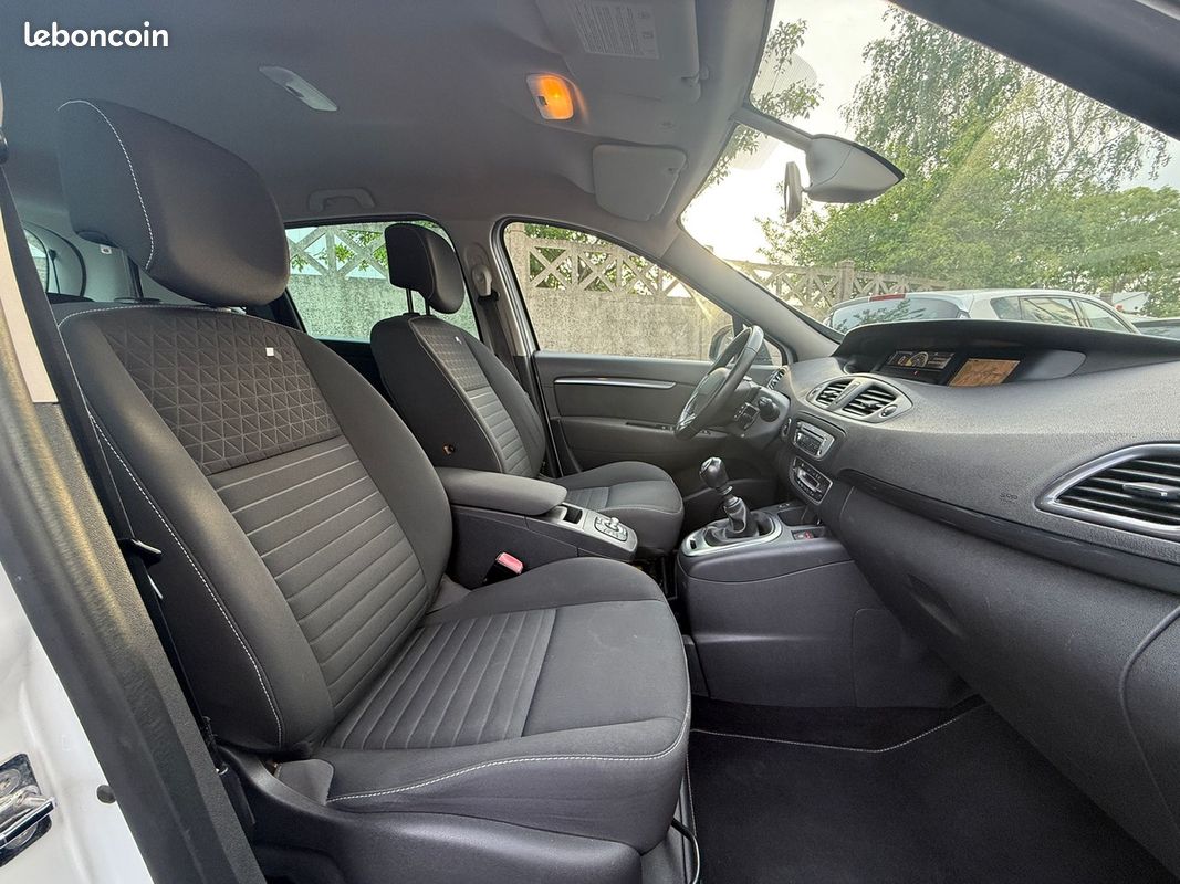 RENAULT Scenic III 1.5 DCI 110 CV Limited garantis 6 moie courroie distribution neuf (image 8)