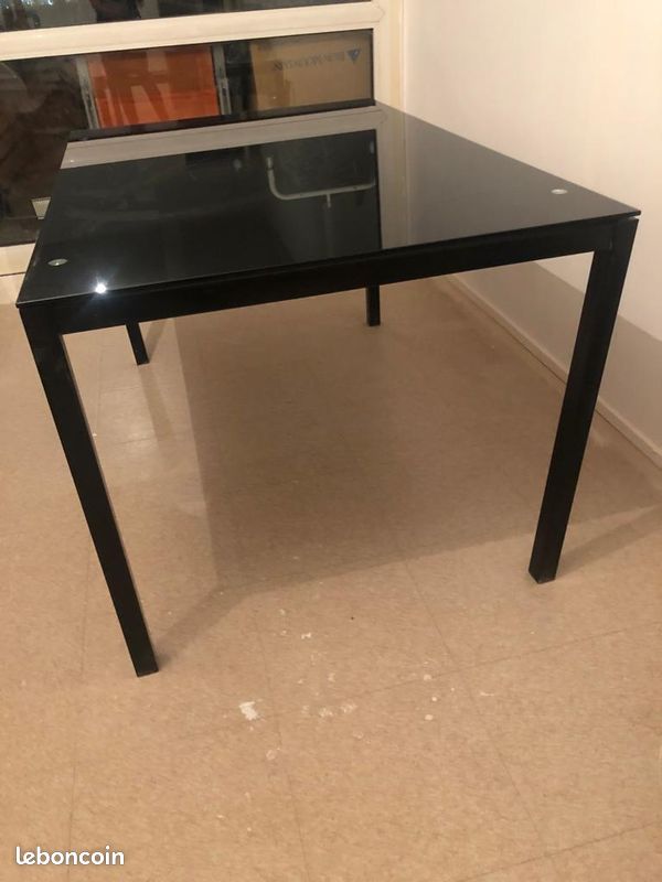 Table (image 1)
