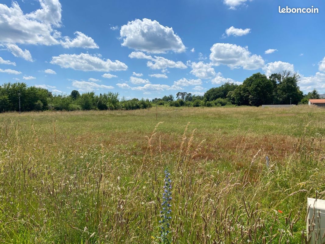 Terrain 1570 m² · à Coursac · 1 570 m² · 40 000 €
