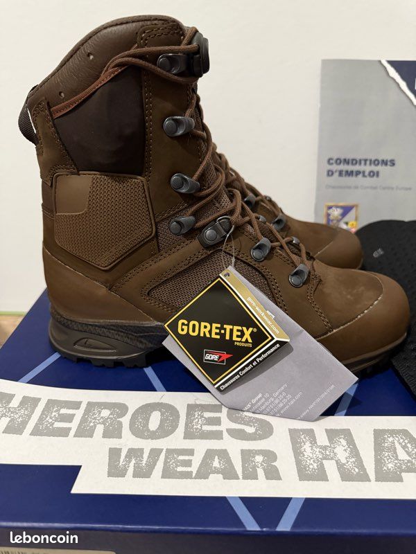 Paire de rangers Armee Francaise HAIX NEPAL PRO taille 42