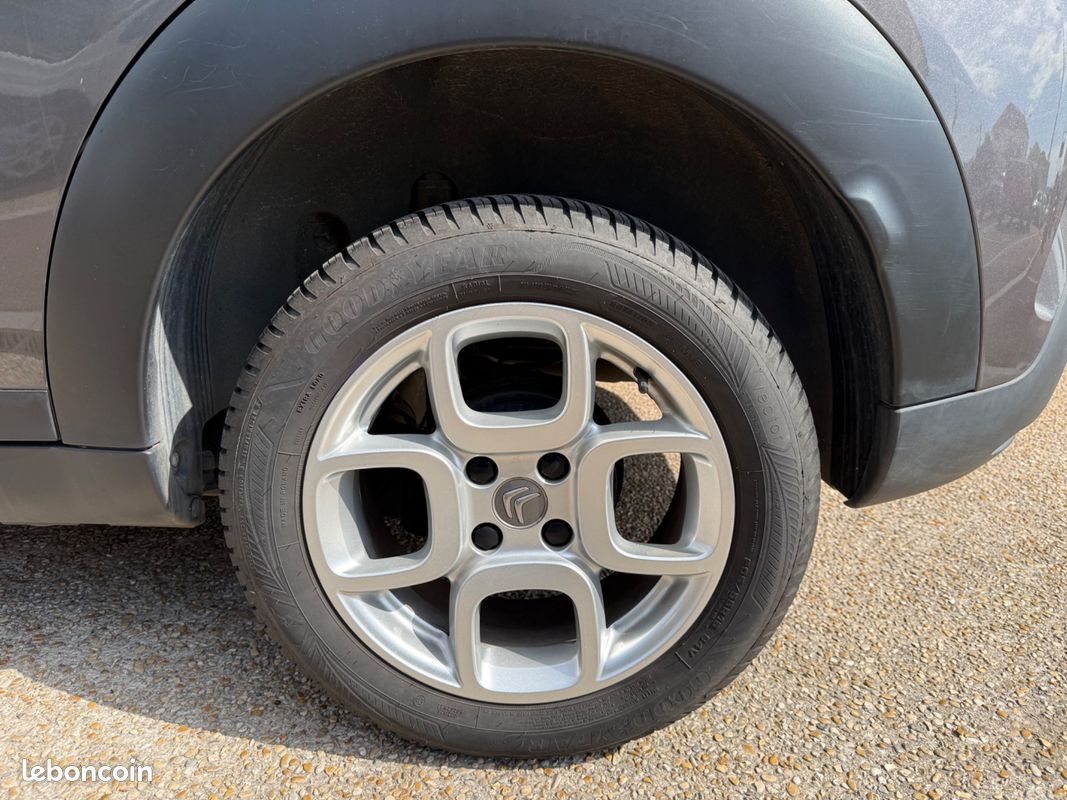 Citroen c4 cactus 1.2 puretech 110ch feel business toit panoramique courroie changee (image 22)